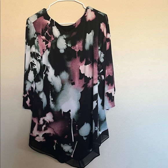 Women’s 2X Alfani Abstract Blouse - Picture 4 of 4